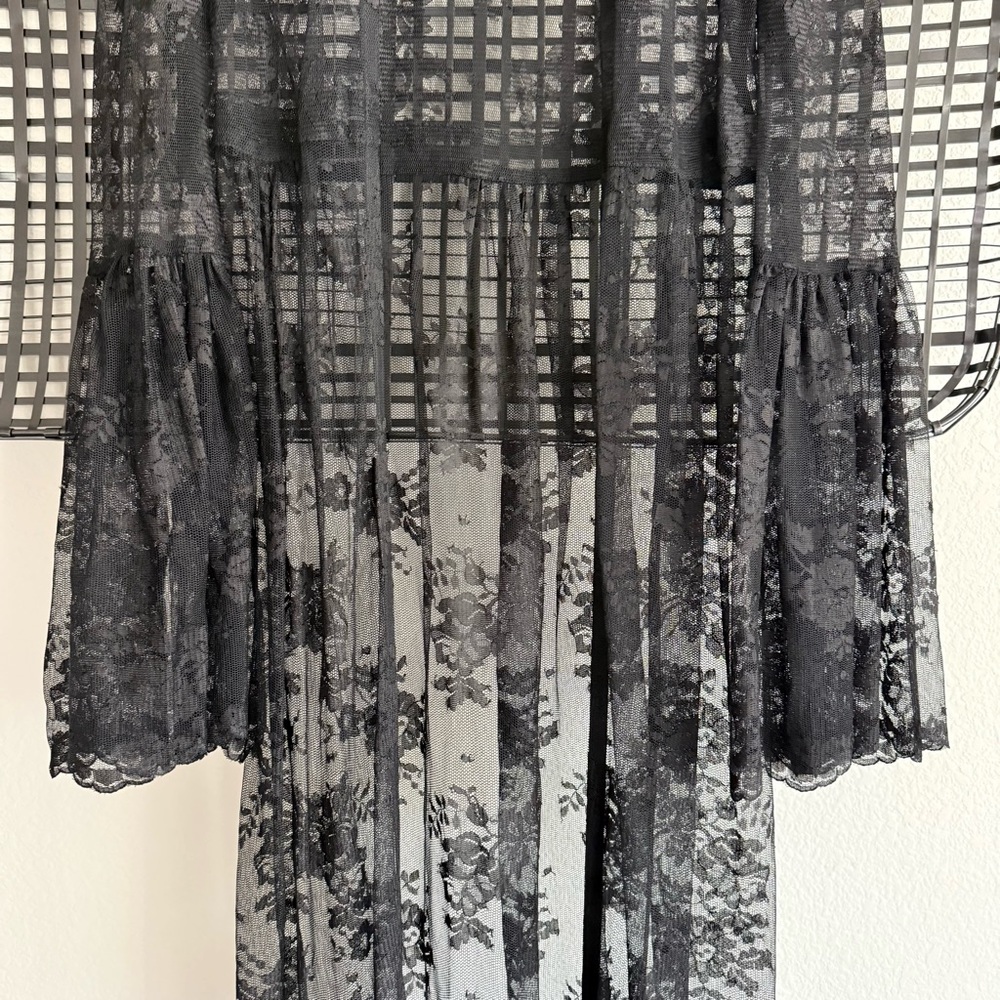 Bohemian Bond Ibiza X Free People Lace Duster - Picture 4 of 10